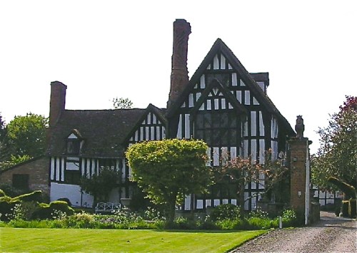 Huddington_court_